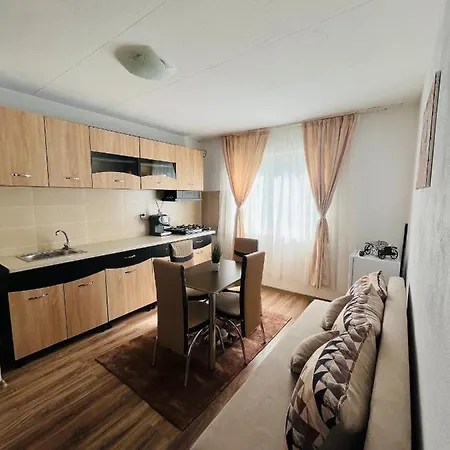 Apartament Yasmy * Orsova