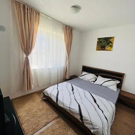 Apartment Apartament Yasmy Orsova